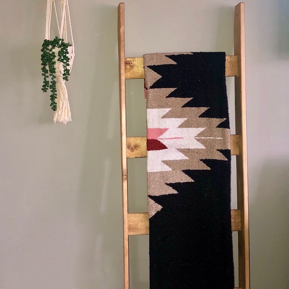 Bohemian Hand woven blankets - Picture 2 of 5